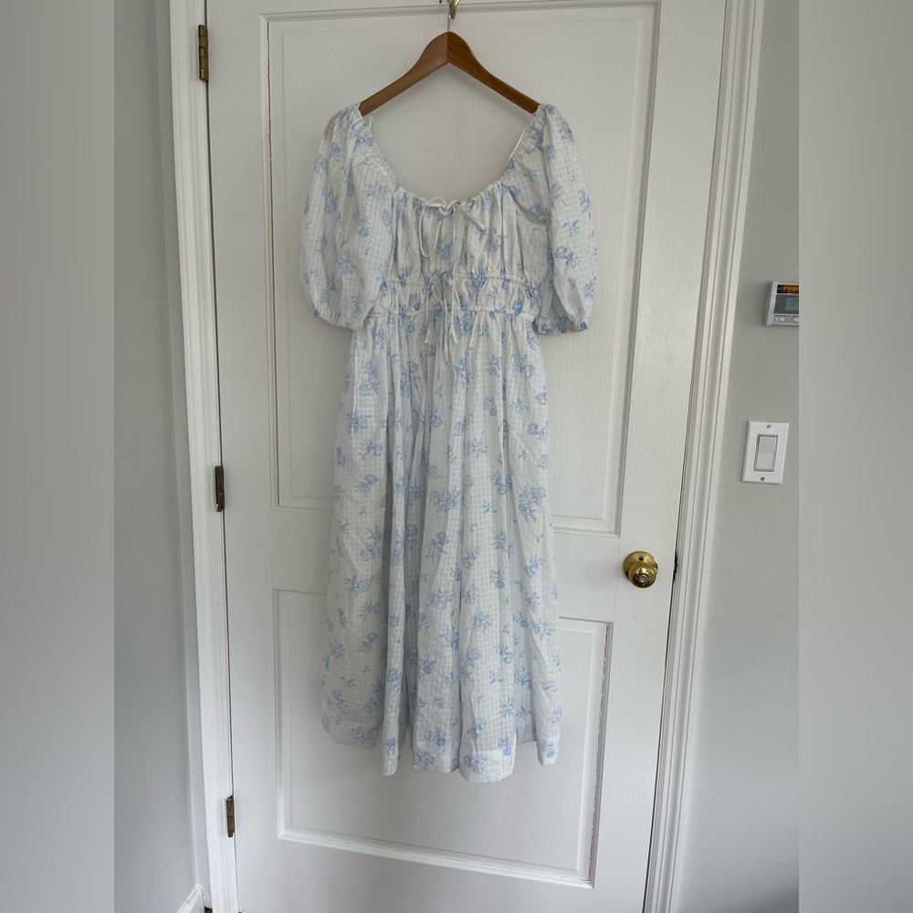 Mable L White and Blue Floral Puff Sleeve Dress